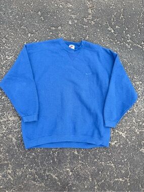 1990’s Nike Men's Royal Blue Crewneck Sweatshirt